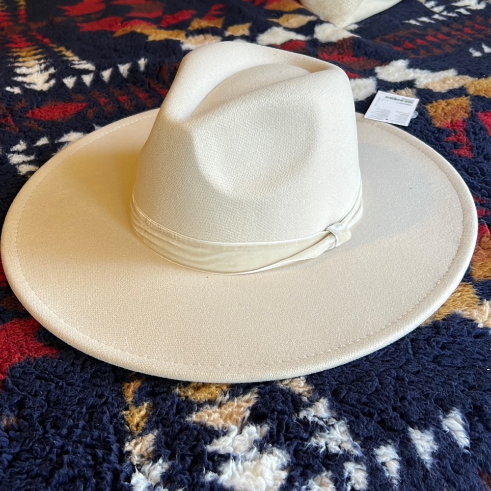 Cream hat
